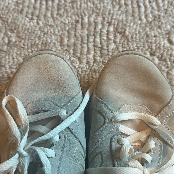 Womens New Balance 555‎ Beige Sneakers- Running Walking Casual size 9.5 - Picture 7 of 7